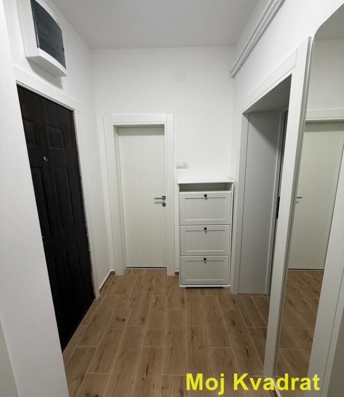 Stan Izdavanje Beograd Banovo Brdo 75 m2