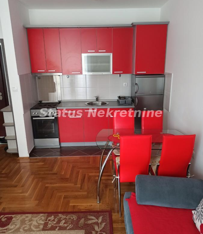 Stan Izdavanje Novi Sad  35 m2