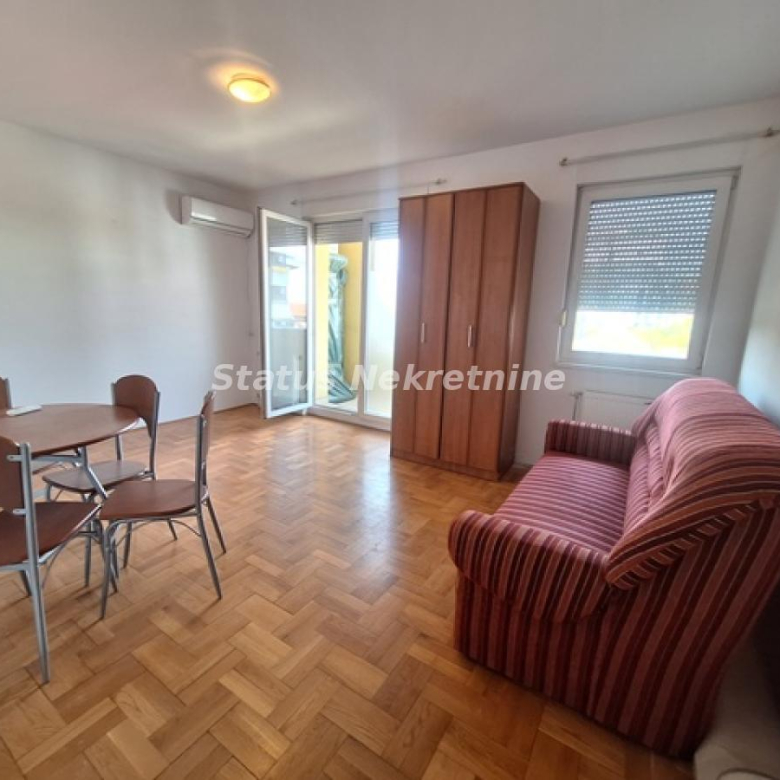 Stan Izdavanje Novi Sad  32 m2