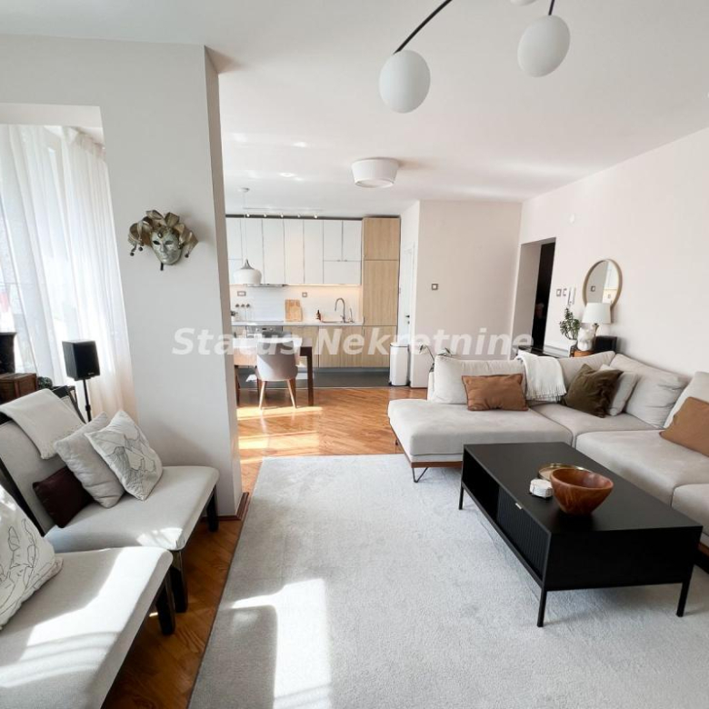 Stan Prodaja Novi Sad  102 m2
