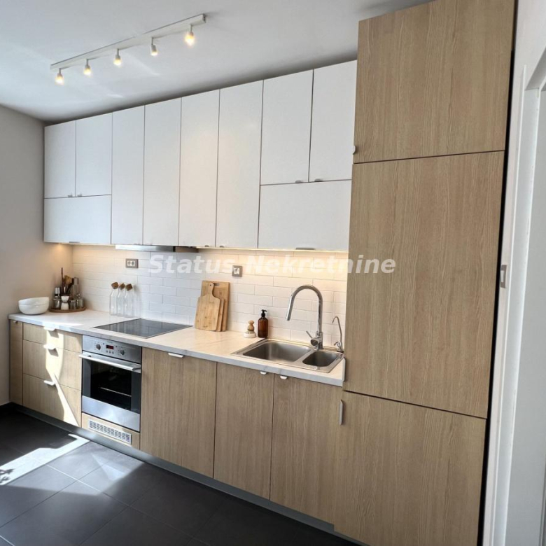 Stan Prodaja Novi Sad  102 m2