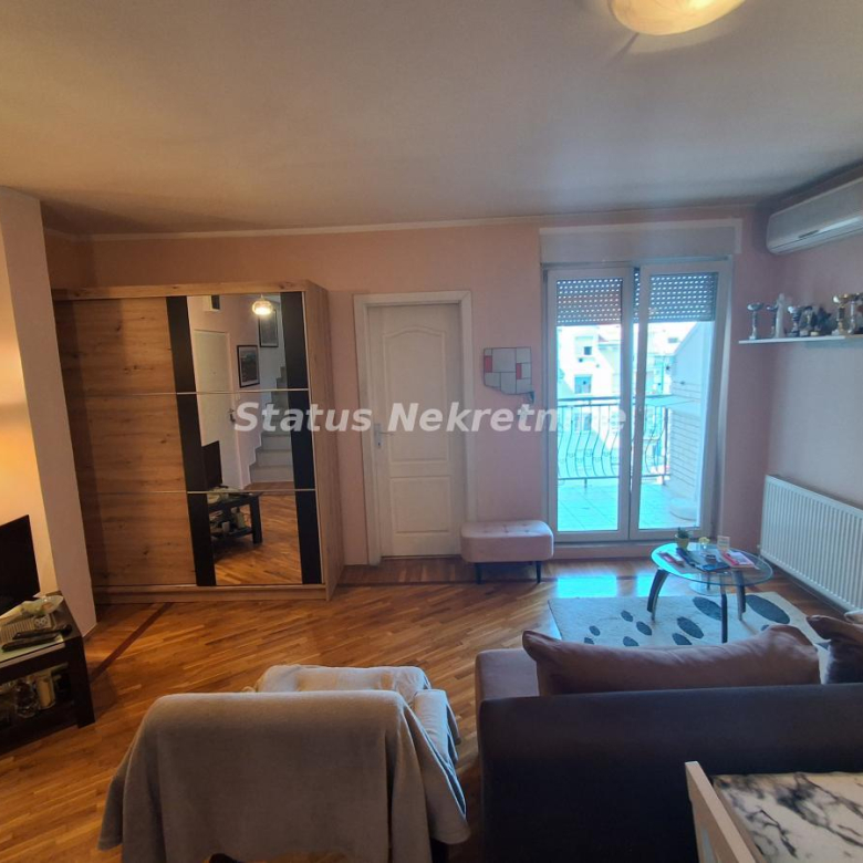 Stan Prodaja Novi Sad  87 m2