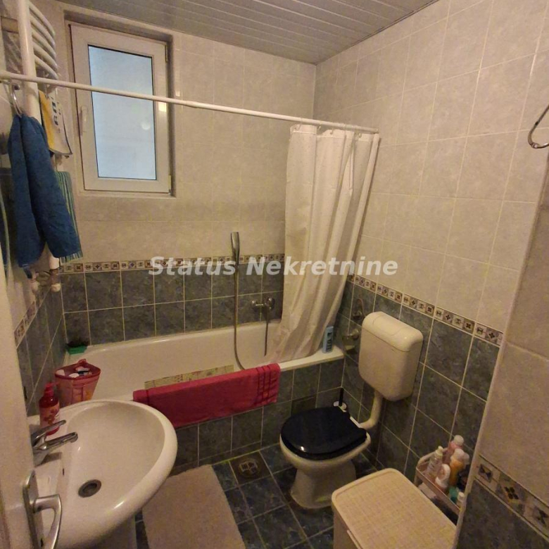 Stan Prodaja Novi Sad  87 m2