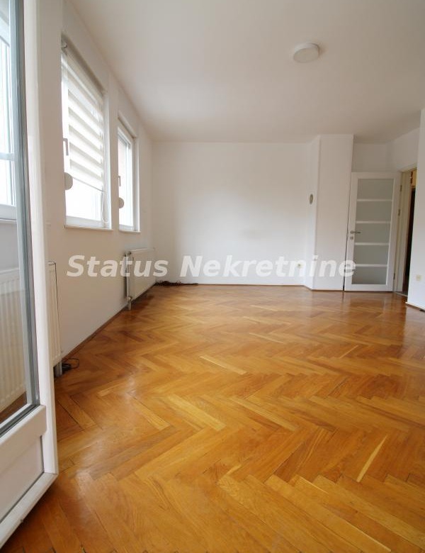 Stan Prodaja Novi Sad  83 m2