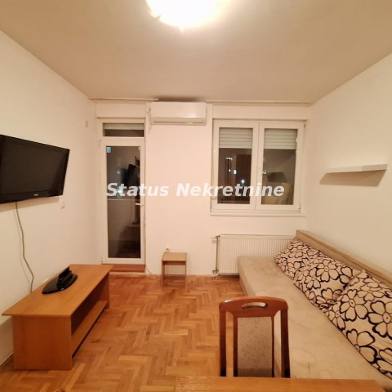 Stan Izdavanje Novi Sad  42 m2