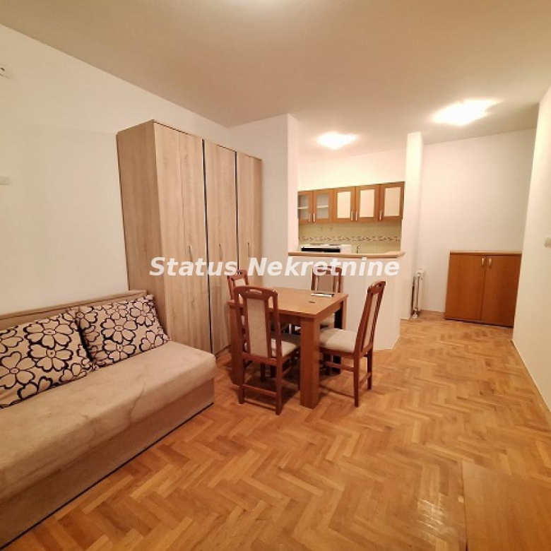 Stan Izdavanje Novi Sad  42 m2