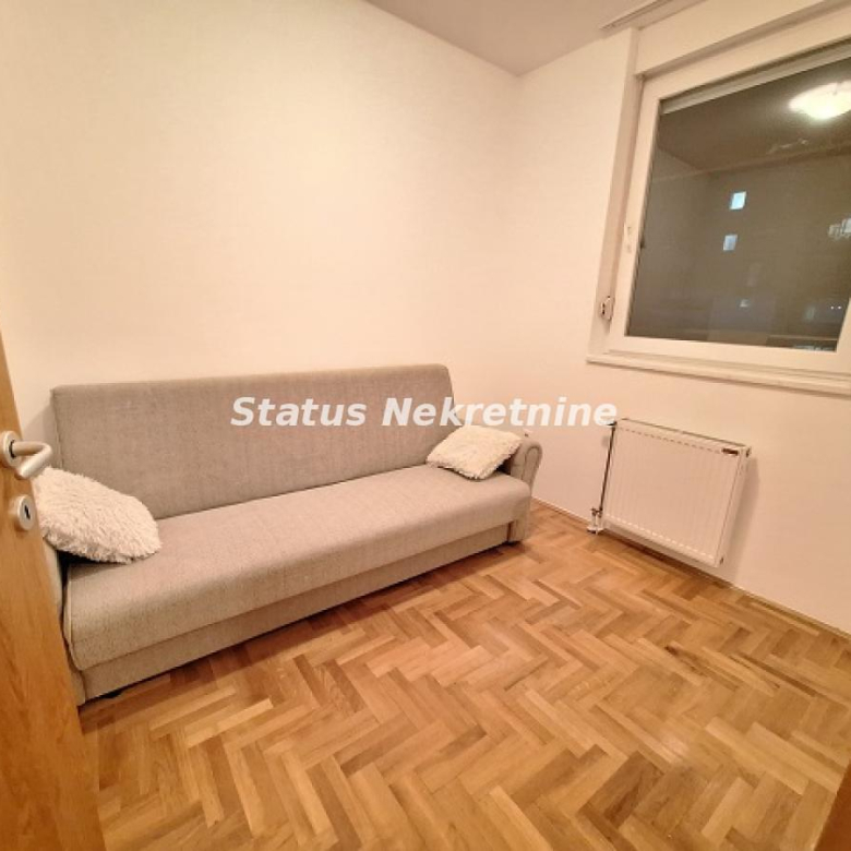 Stan Izdavanje Novi Sad  42 m2