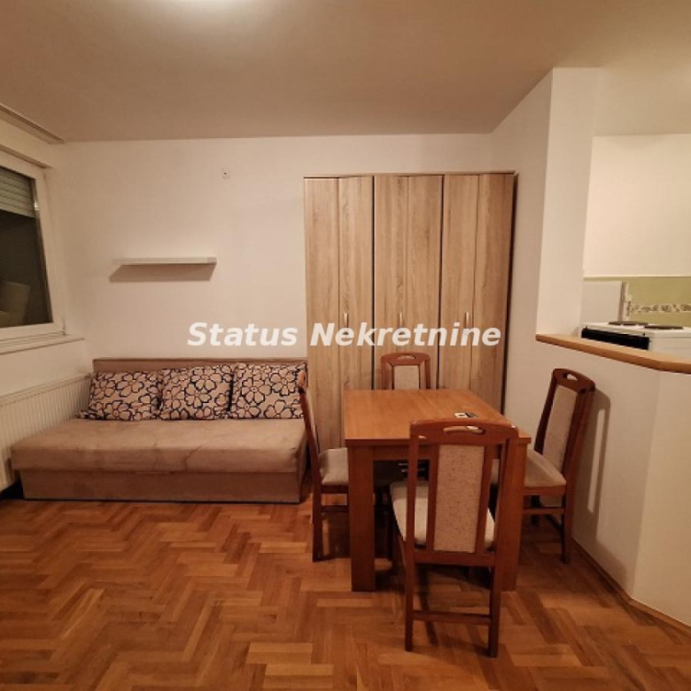 Stan Izdavanje Novi Sad  42 m2