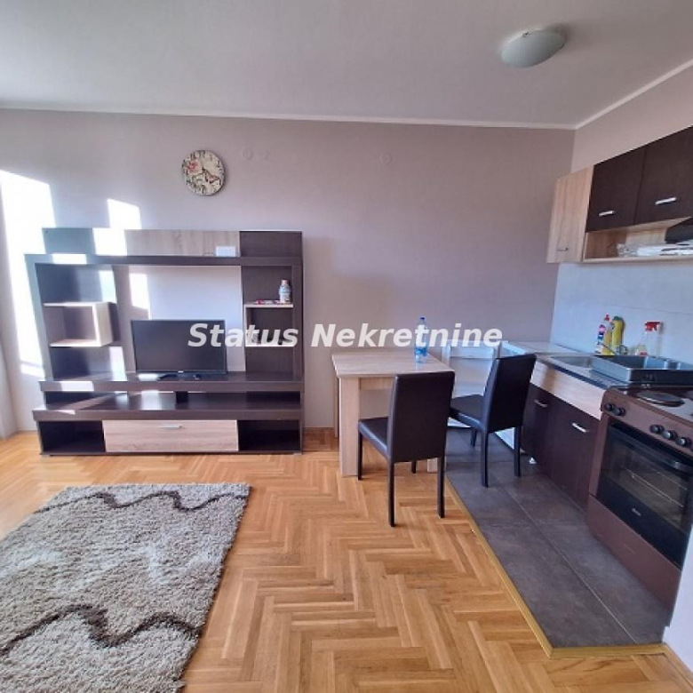 Stan Izdavanje Novi Sad  41 m2