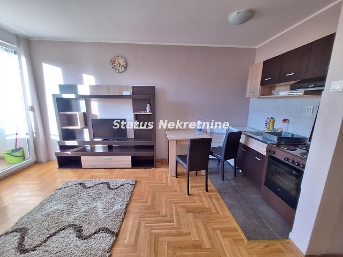 Stan Izdavanje Novi Sad  41 m2