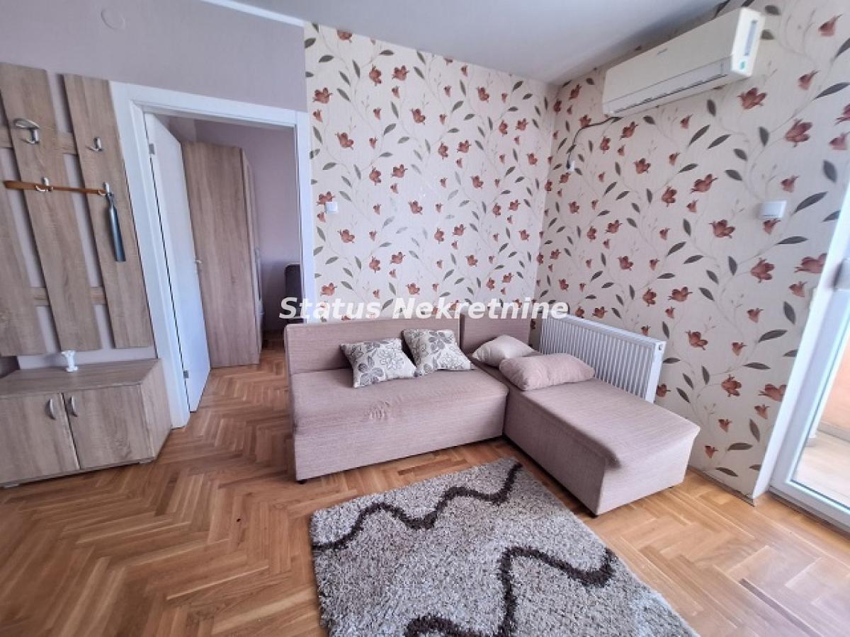 Stan Izdavanje Novi Sad  41 m2