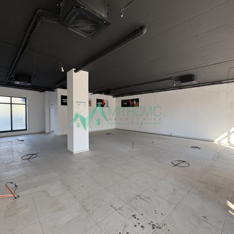 Lokal Prodaja Novi Sad  131 m2
