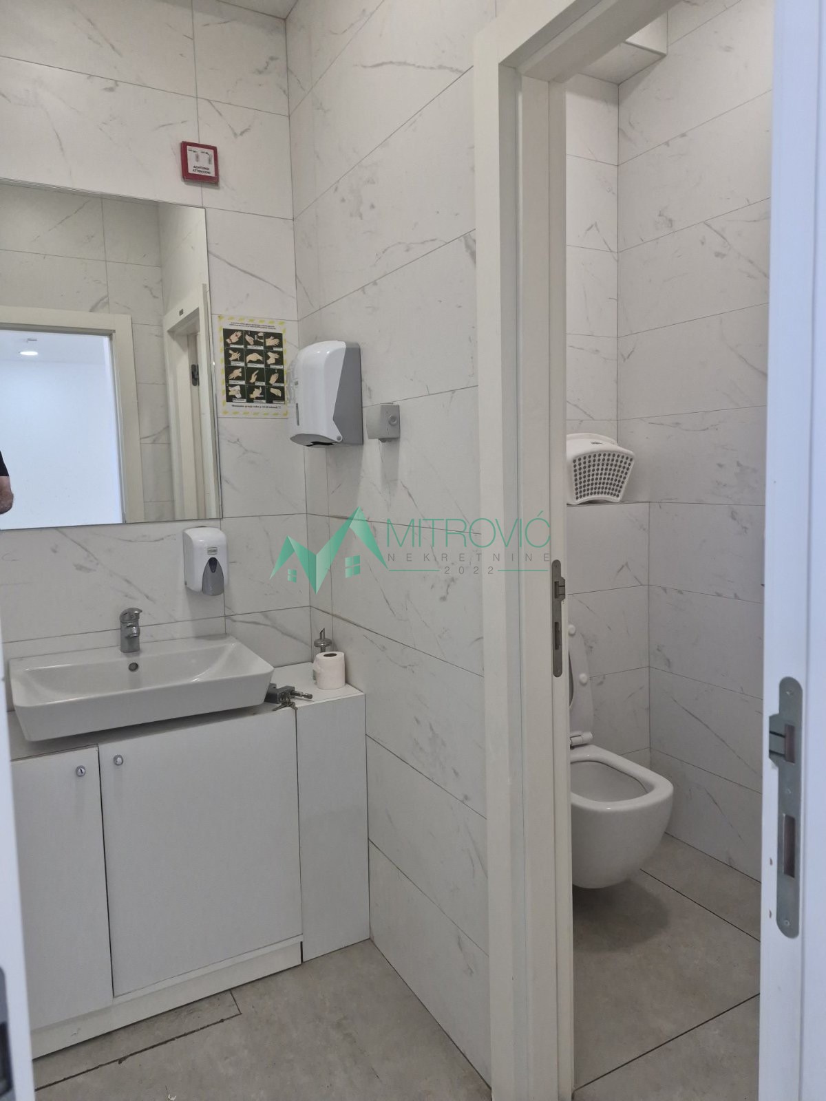 Lokal Prodaja Novi Sad  134 m2