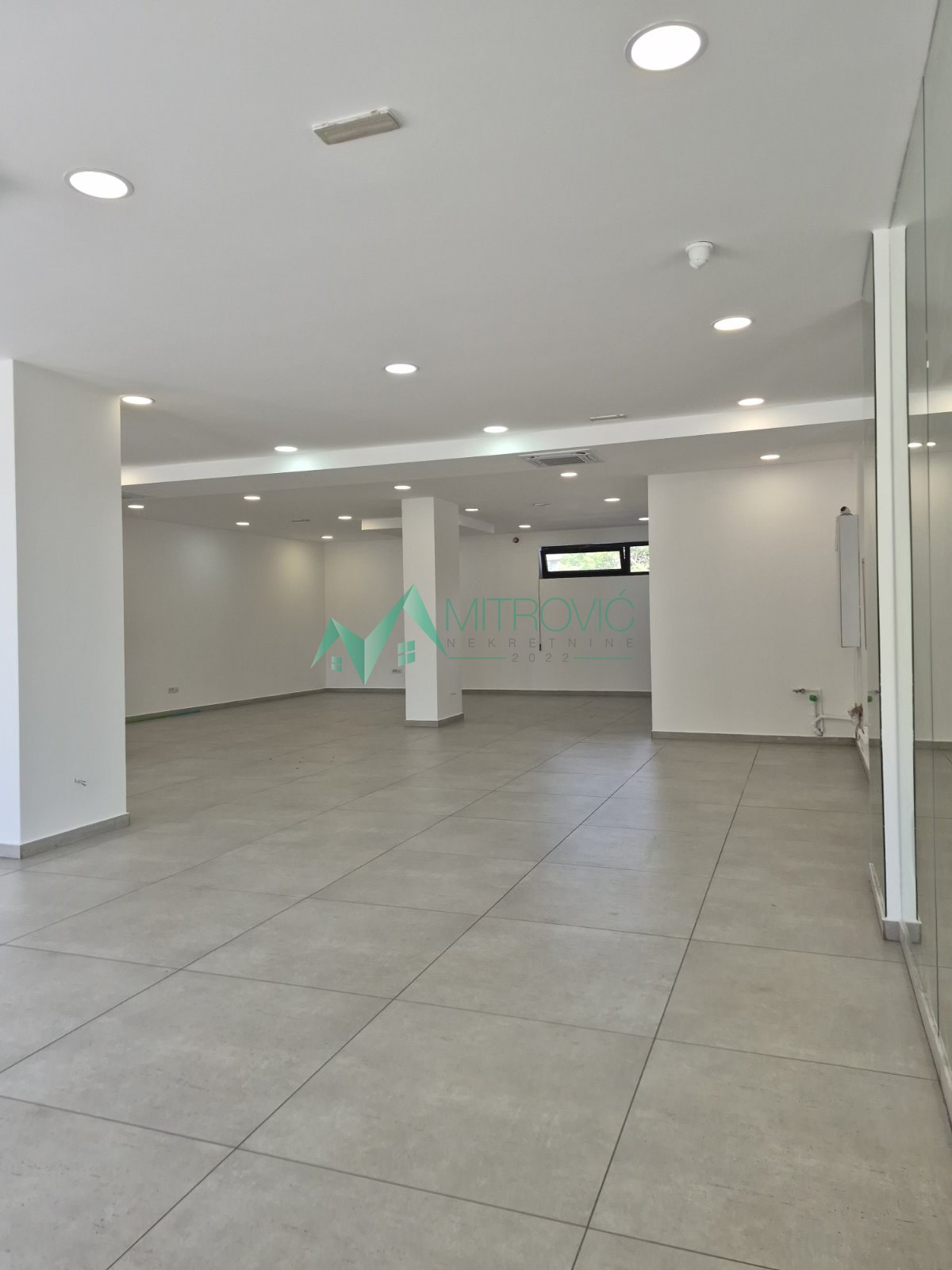 Lokal Prodaja Novi Sad  134 m2