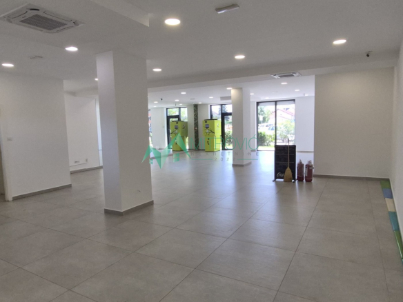 Lokal Prodaja Novi Sad  134 m2