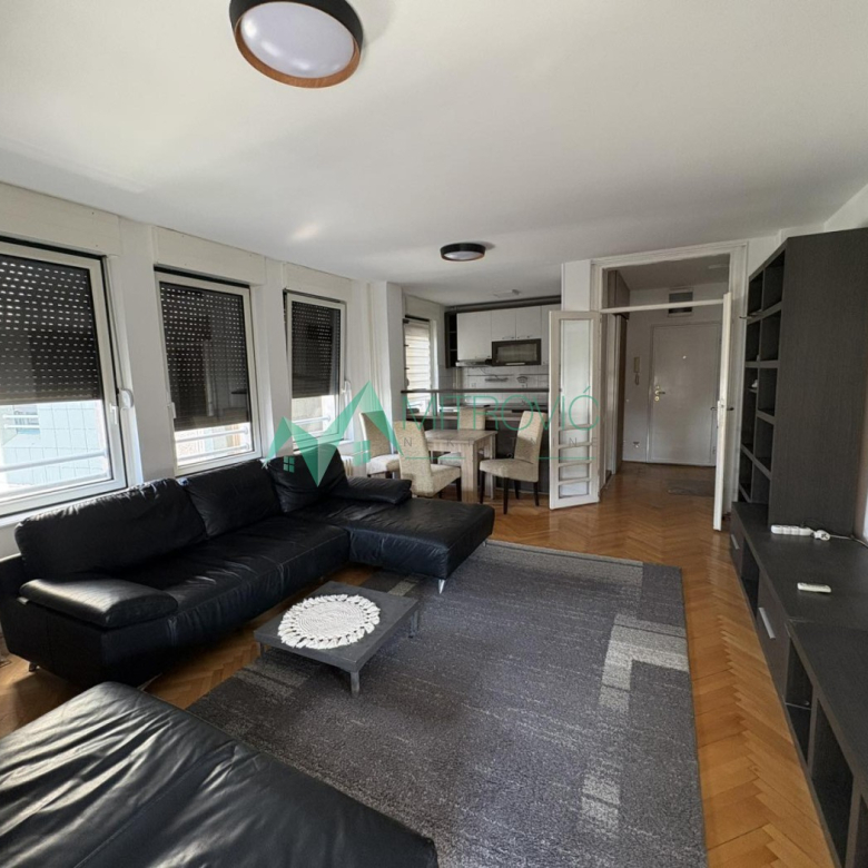 Stan Prodaja Novi Sad  56 m2