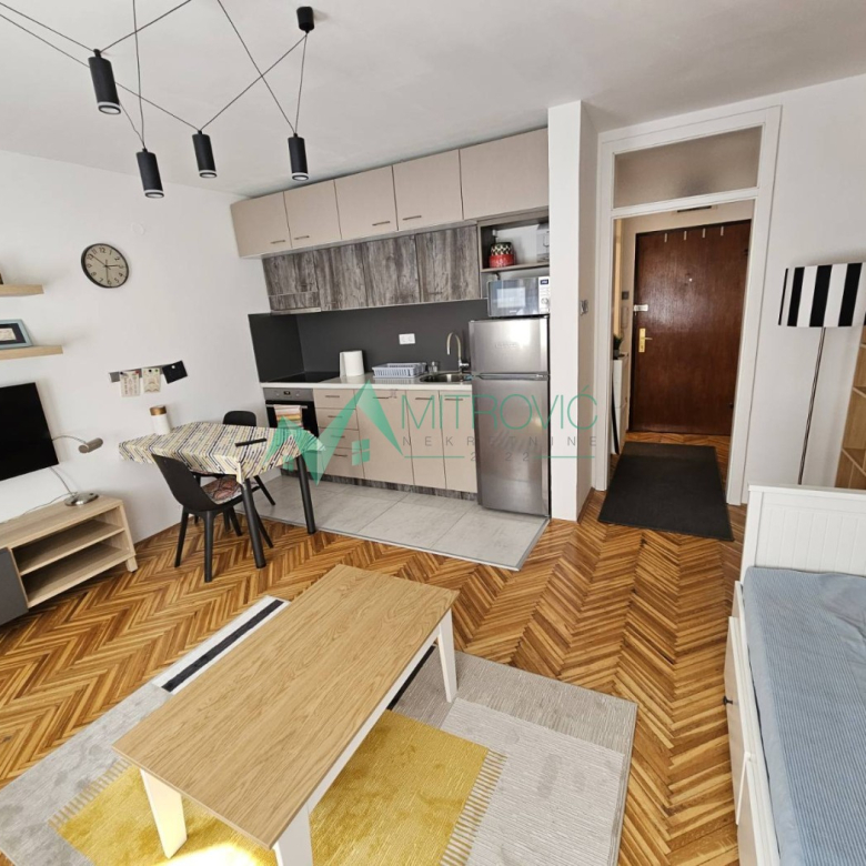Stan Prodaja Novi Sad  25 m2