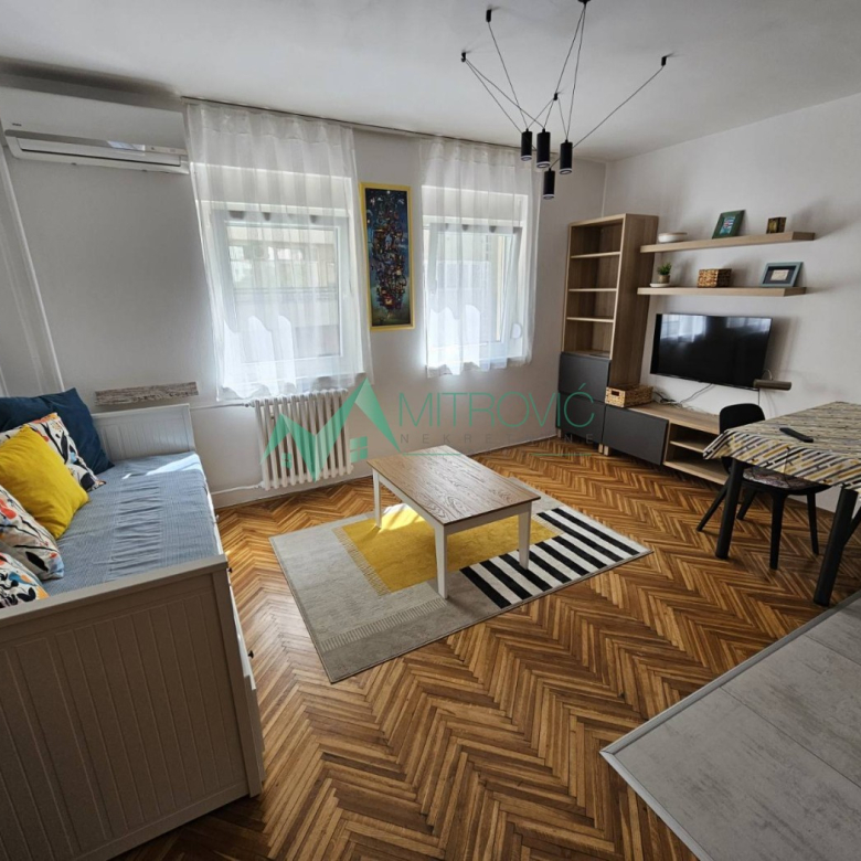 Stan Prodaja Novi Sad  25 m2