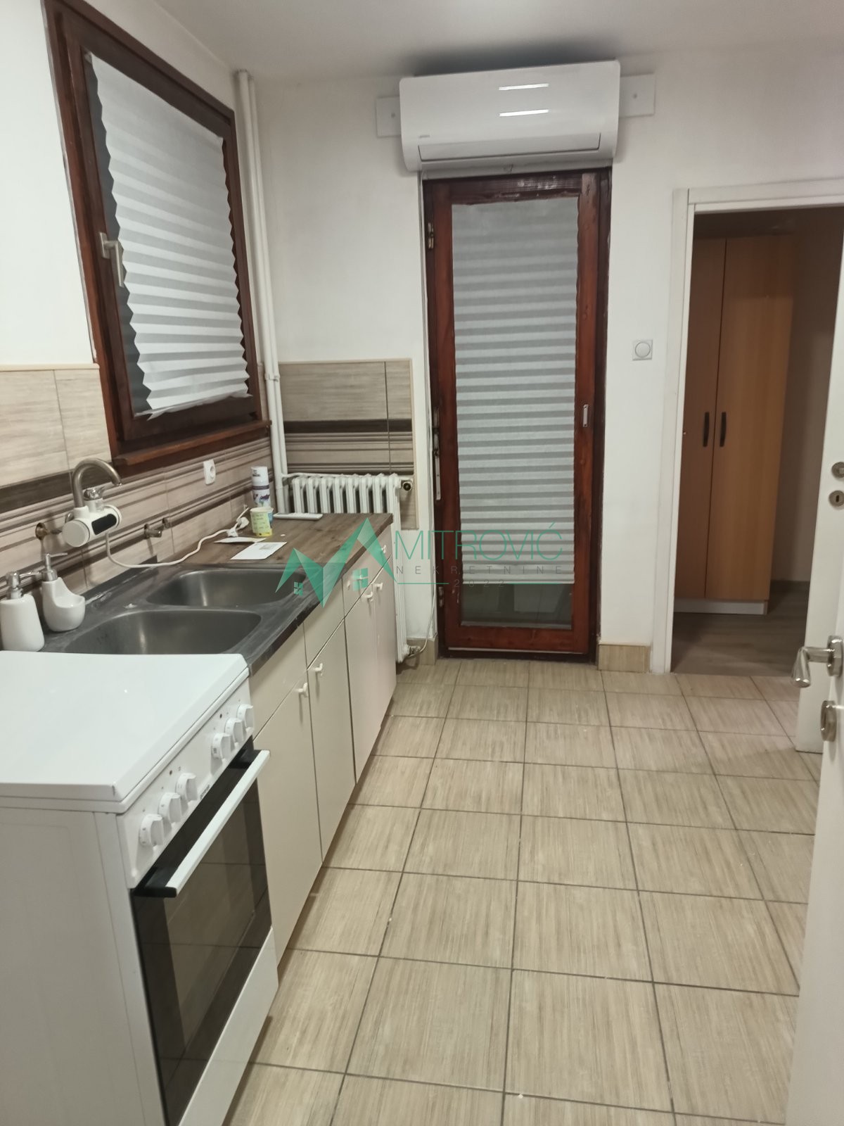 izdavanje-bulevar-osloboDJenja-9102406-xqdx3 Troiposoban stan za izdavanje, Bulevar Oslobođenja, Novi Sad, 91m², 600 €/mes