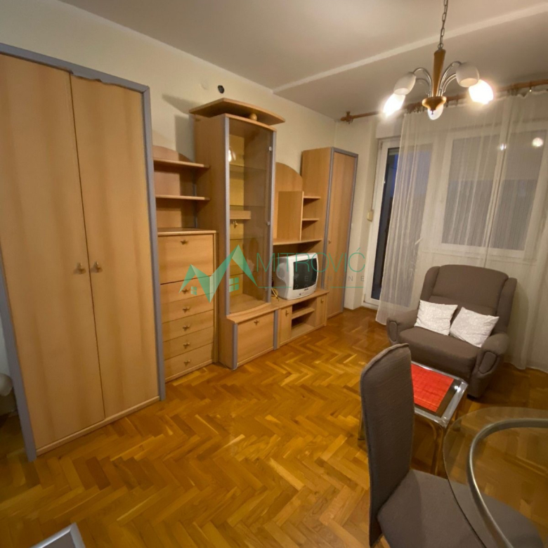 Stan Prodaja Novi Sad  29 m2