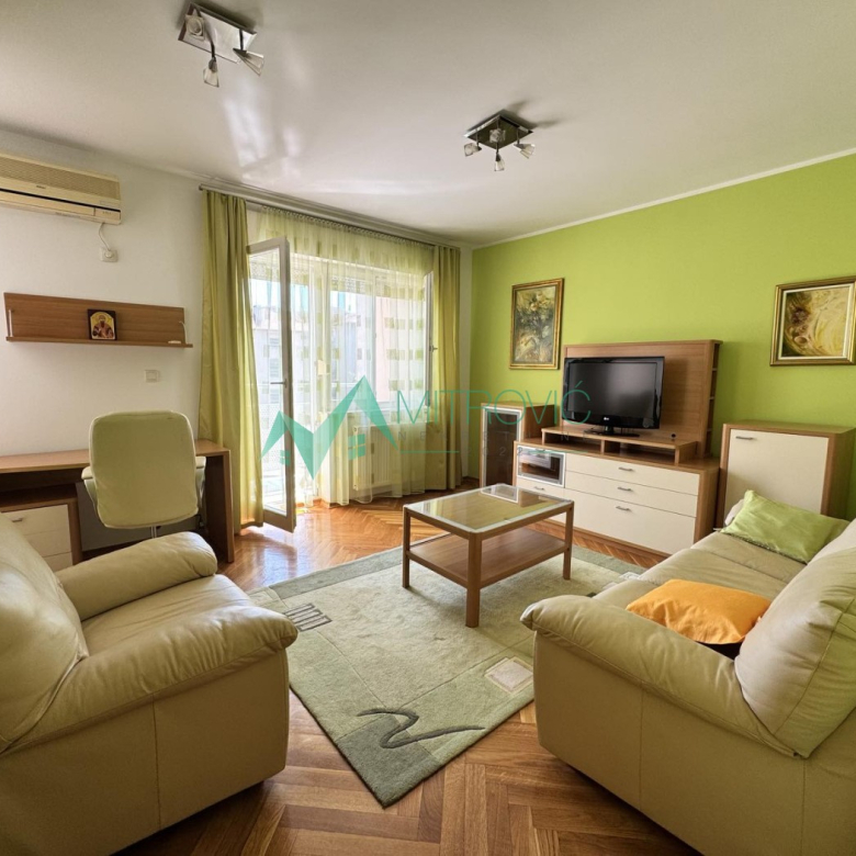 Stan Prodaja Novi Sad  55 m2