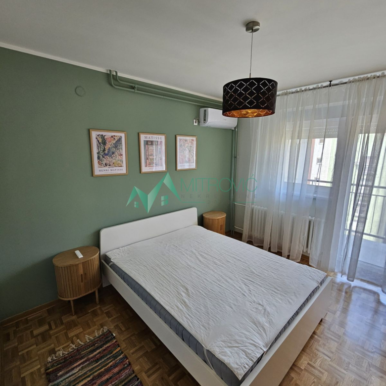 Stan Prodaja Novi Sad  50 m2