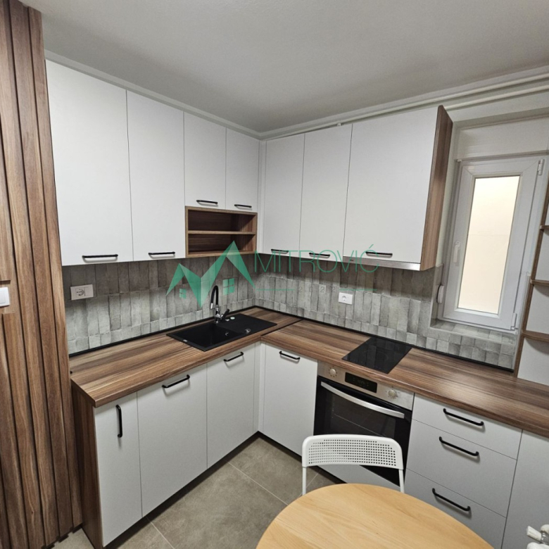 Stan Prodaja Novi Sad  50 m2