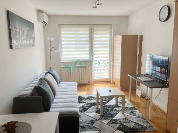 Stan Prodaja Novi Sad  28 m2