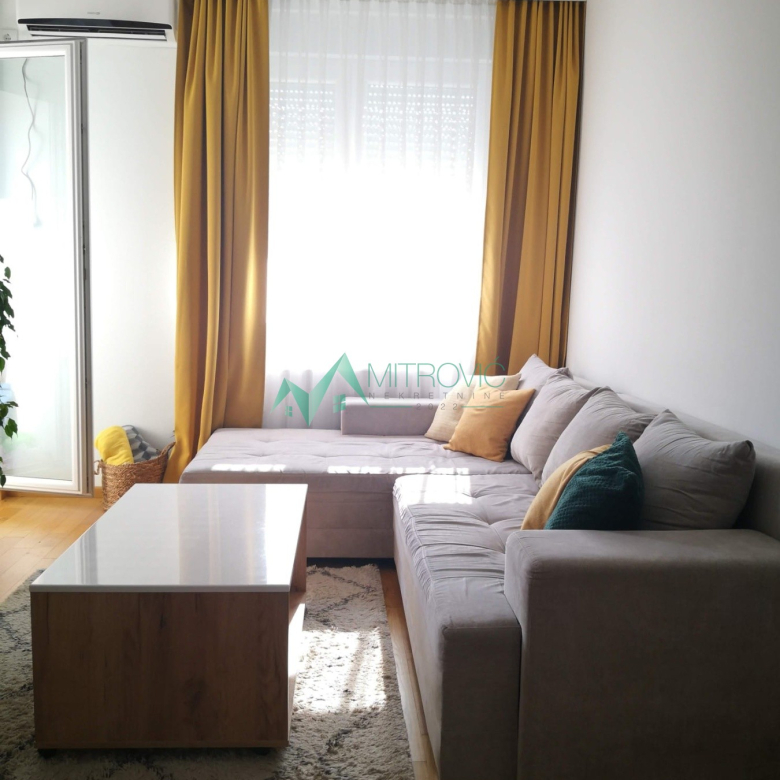 Stan Prodaja Novi Sad  43 m2