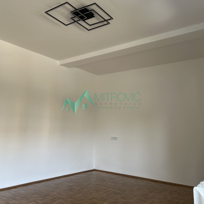 Stan Prodaja Novi Sad  55 m2
