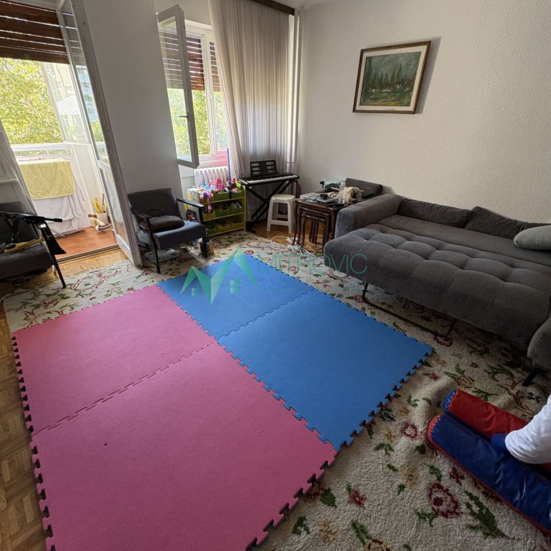 Stan Prodaja Novi Sad  66 m2