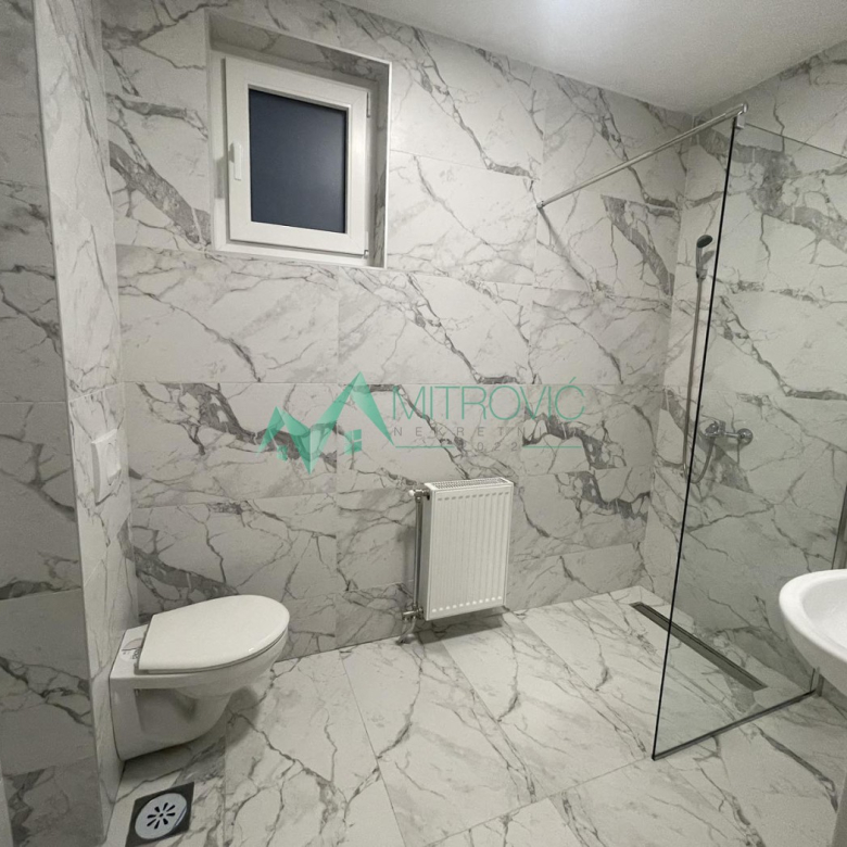 Stan Prodaja Novi Sad  77 m2