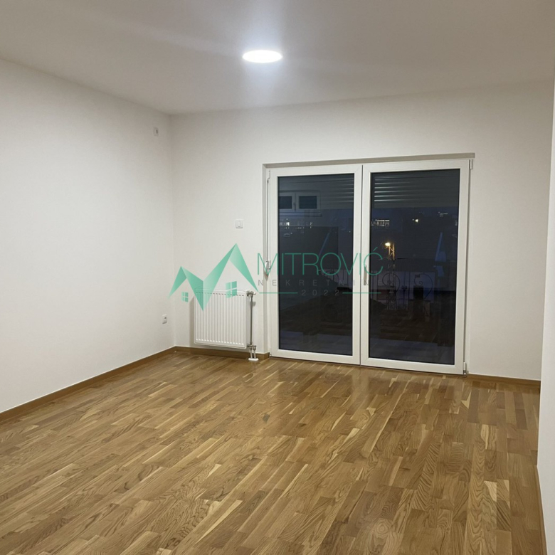 Stan Prodaja Novi Sad  77 m2
