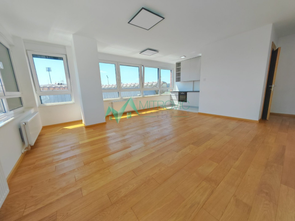 Stan Prodaja Novi Sad  76 m2