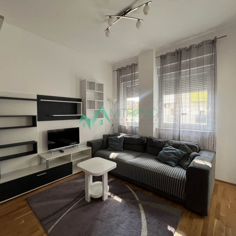 Stan Prodaja Novi Sad  40 m2