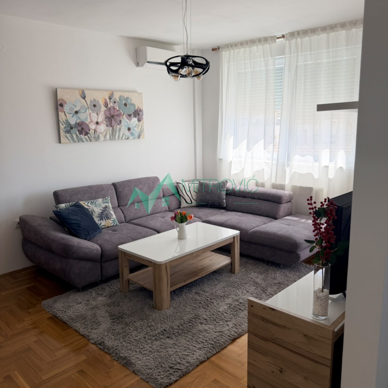 Stan Prodaja Novi Sad  58 m2