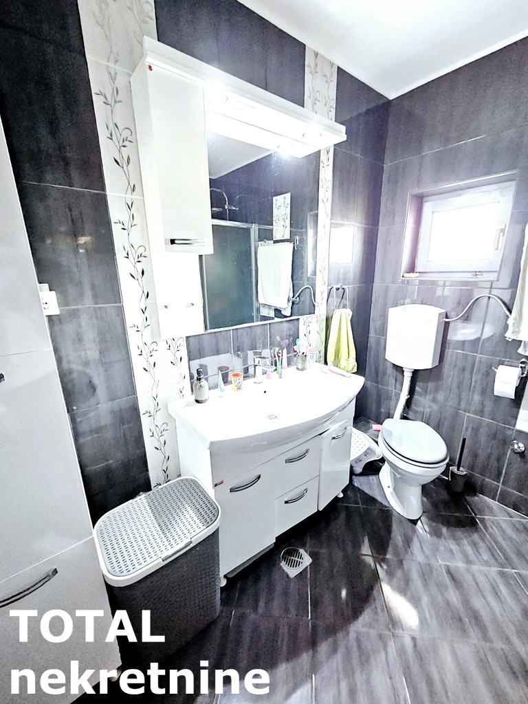 kuce-veternik-3046750-m0xcj Kuća na prodaju, Veternik, Novi Sad, 463m², 463.500 €