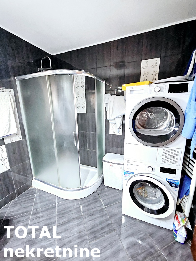 kuce-veternik-3046750-mv566 Kuća na prodaju, Veternik, Novi Sad, 463m², 463.500 €