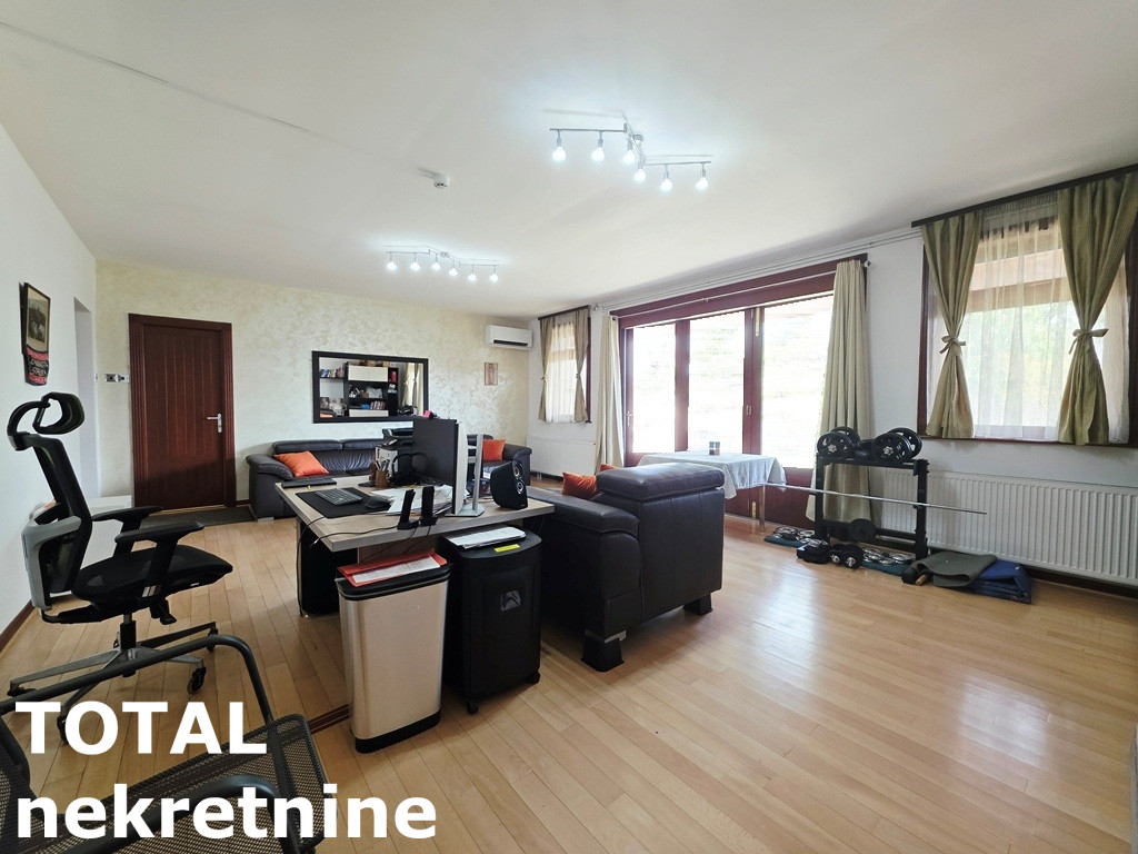 Lokal Prodaja Beočin  2040 m2