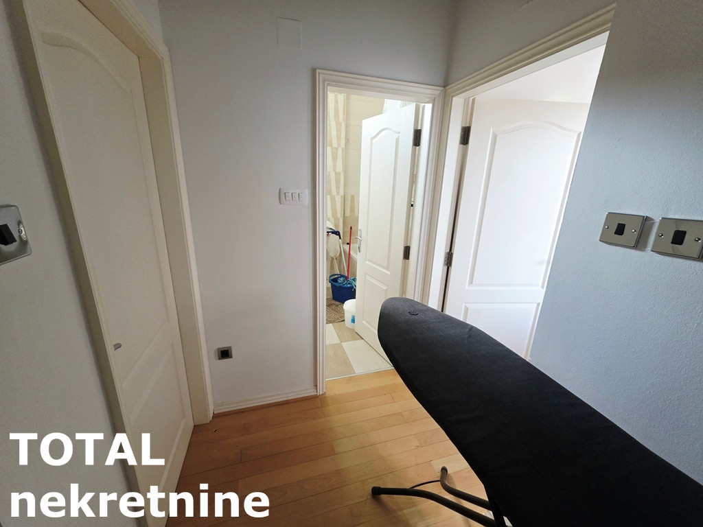 Lokal Prodaja Beočin  2040 m2