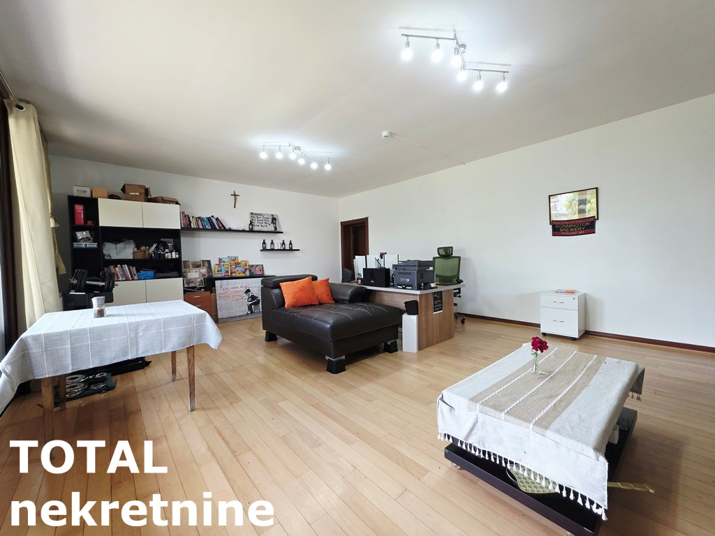 Lokal Prodaja Beočin  2040 m2