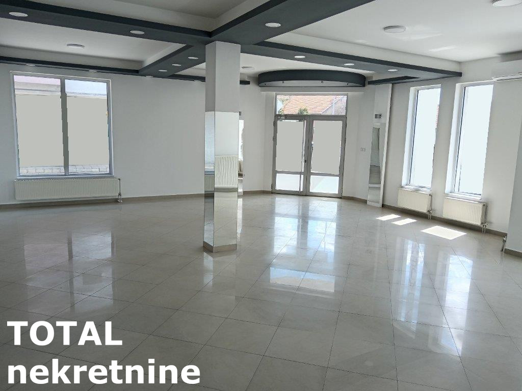 Lokal Prodaja Ruma  390 m2