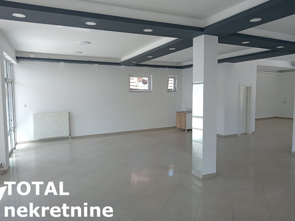 Lokal Prodaja Ruma  390 m2