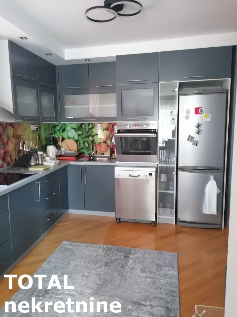 Lokal na prodaju, Ruma, 390m², 412.000 €