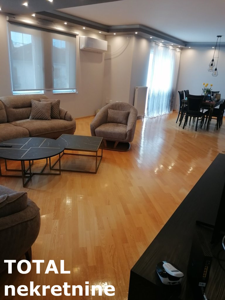 Lokal na prodaju, Ruma, 390m², 412.000 €
