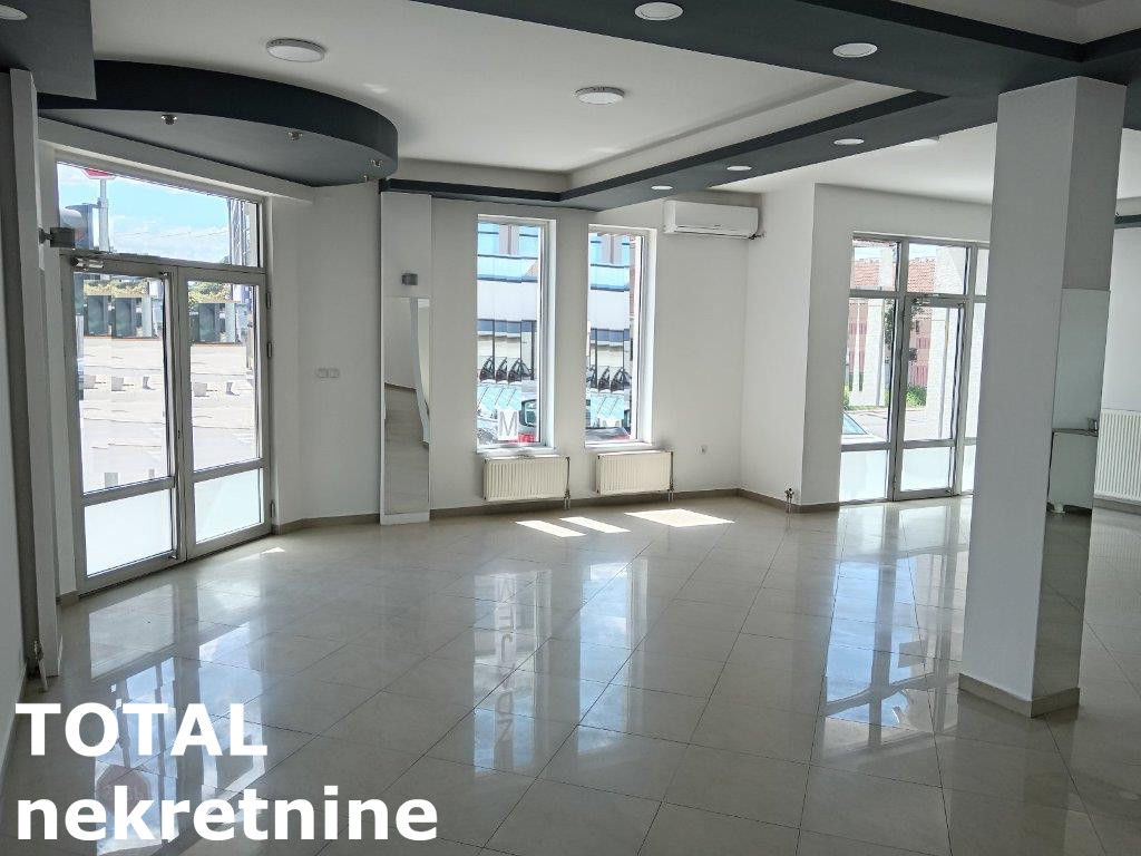 Lokal Prodaja Ruma  390 m2