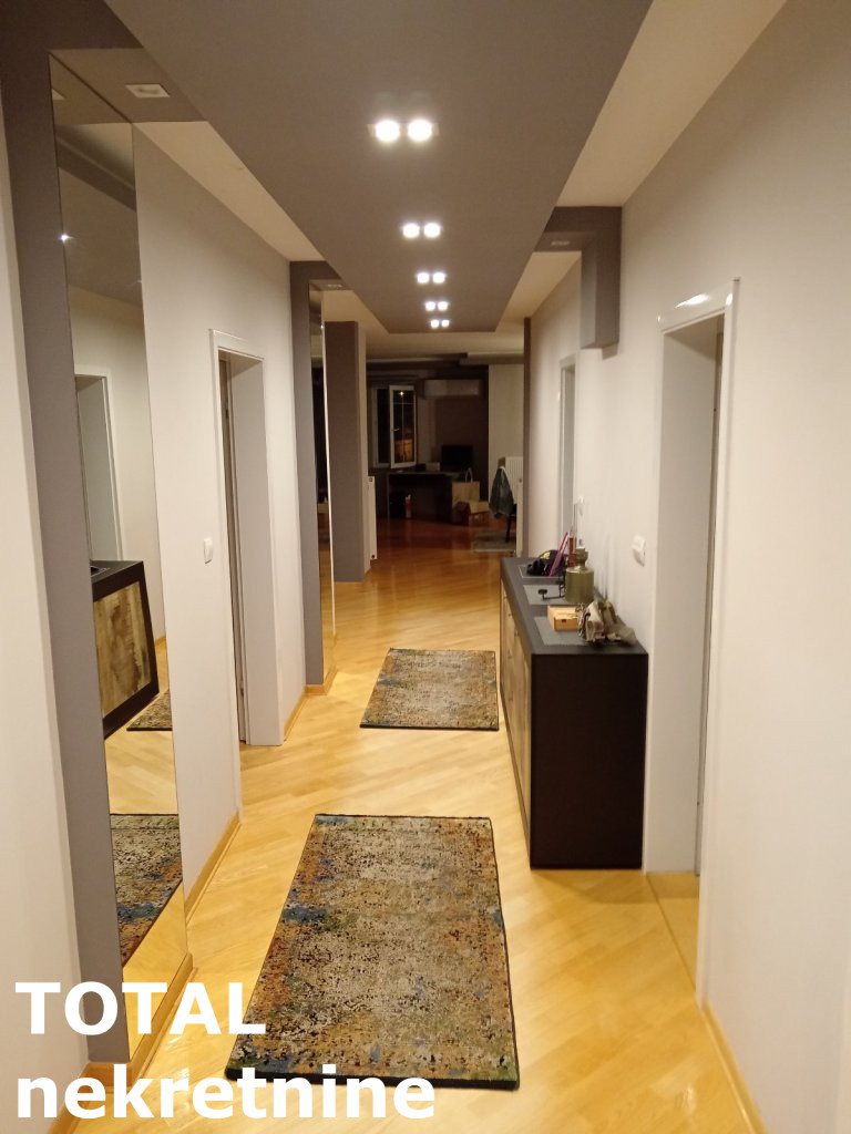 Lokal na prodaju, Ruma, 390m², 412.000 €