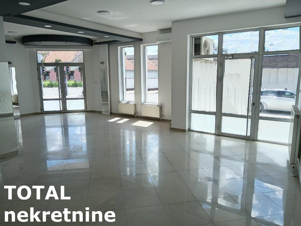Lokal Prodaja Ruma  390 m2