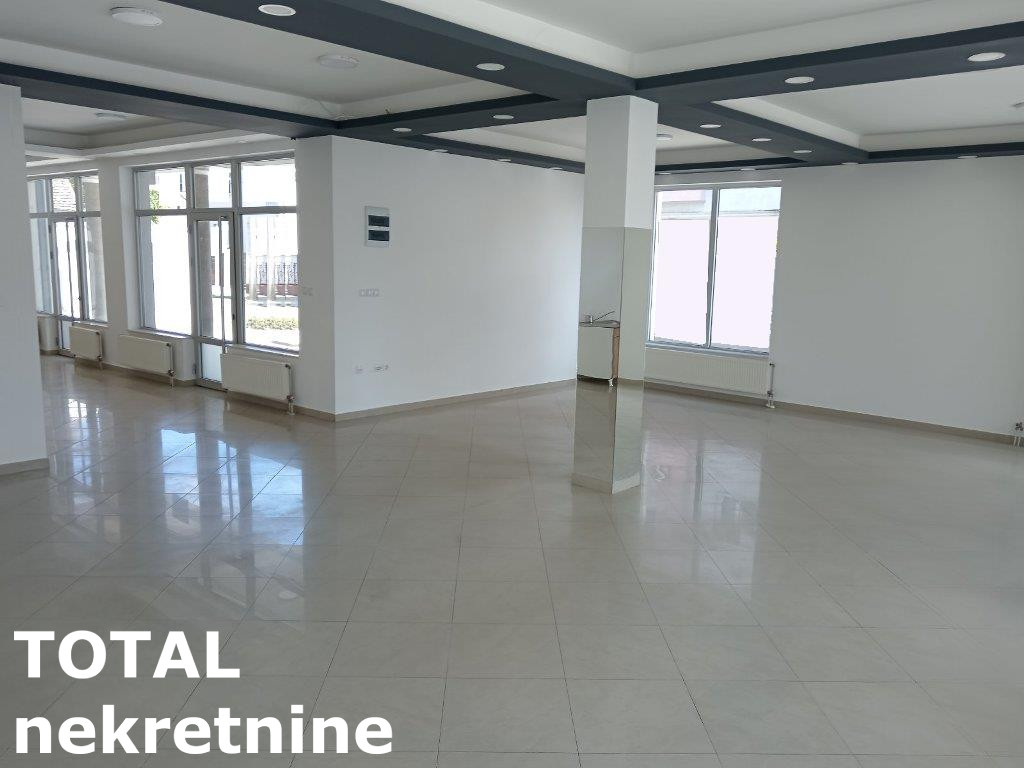 Lokal Prodaja Ruma  390 m2