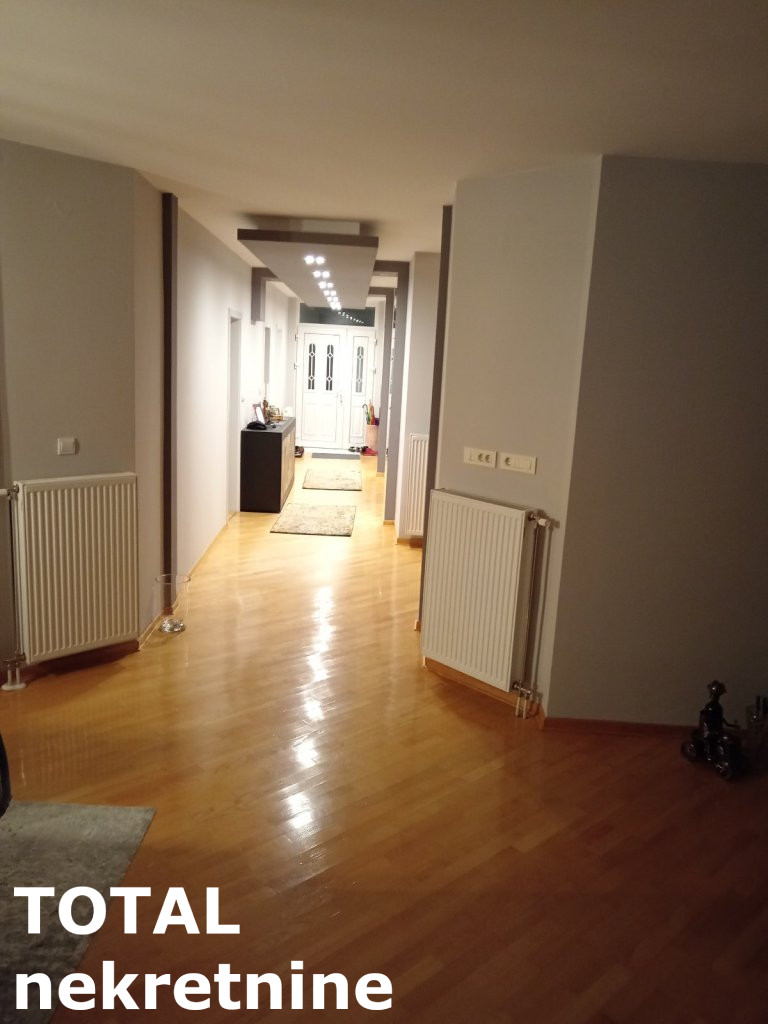 Lokal Prodaja Ruma  390 m2